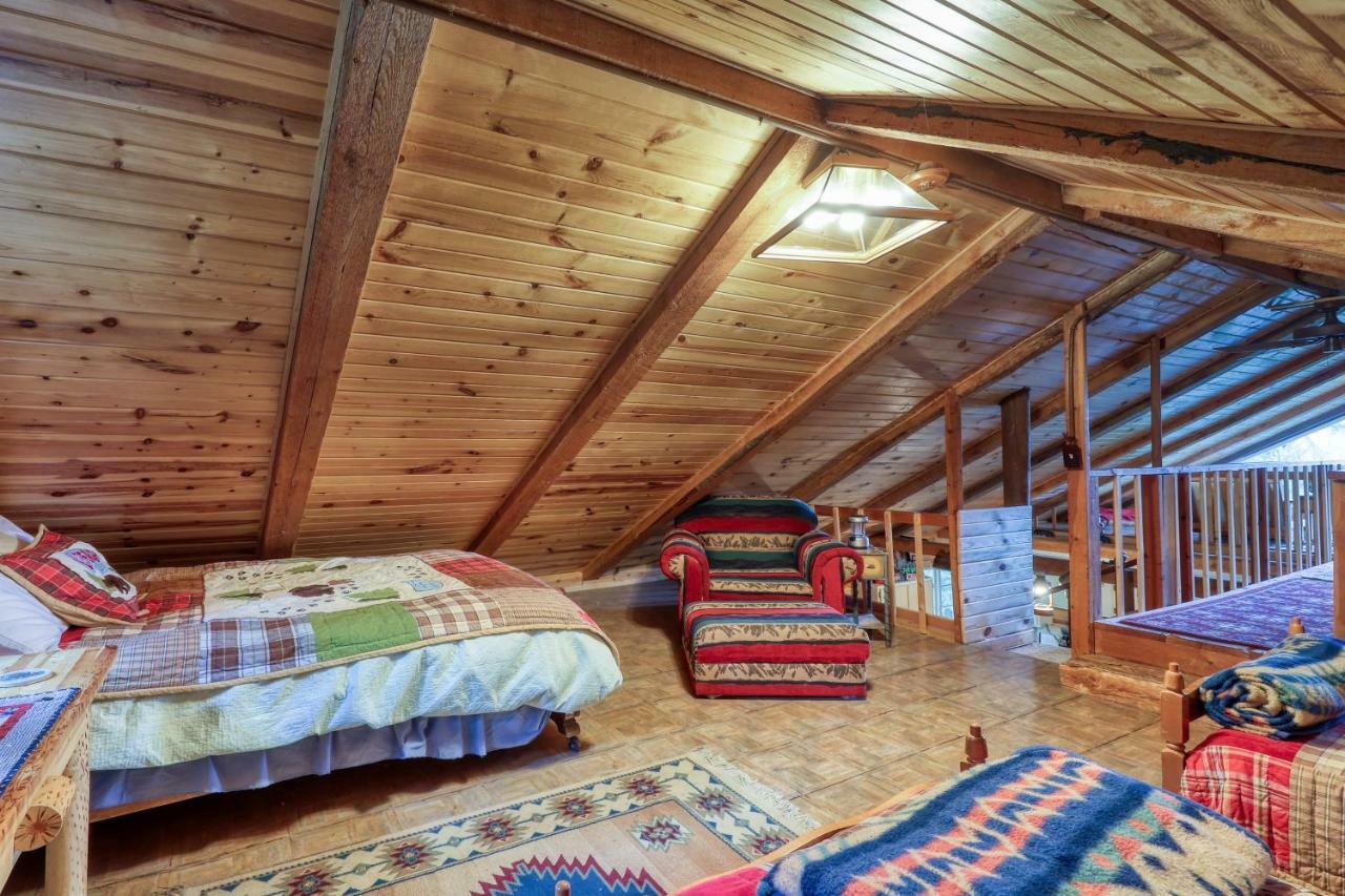 The Creekside Cabin Cascade Exterior foto